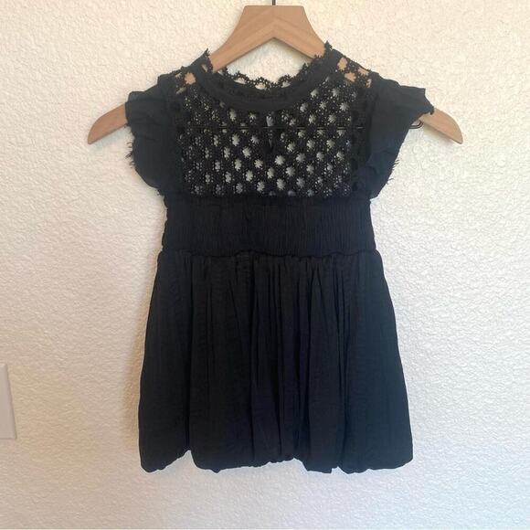 Free People One Women's Black XS Brittany Eyelet Flutter Sleeve Top - Picture 1 of 8